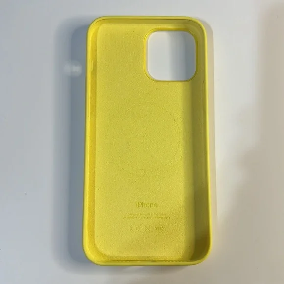 Apple iPhone 13 Pro Max Silicone Case - Yellow - Picture 3 of 8